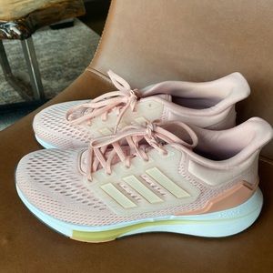 EQ21 Running Shoe
ADIDAS